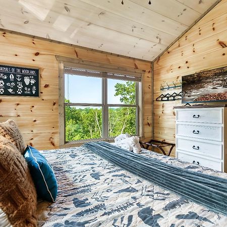 Spring Sale! Indoor Pool, Pet Stays Free, Movie, Hottub Sevierville Exteriör bild